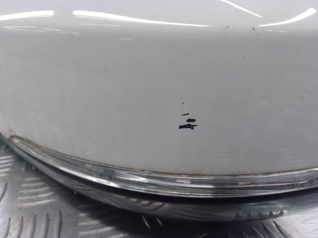 LR065398 LAND ROVER Корпус зеркала заднего вида левого (внутрення часть) купить в Одесса