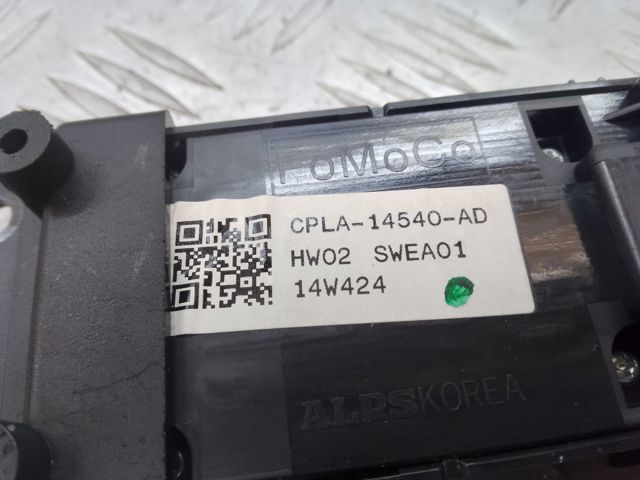 Кнопки переднего левого стеклоподъемника LR066075 LAND ROVER