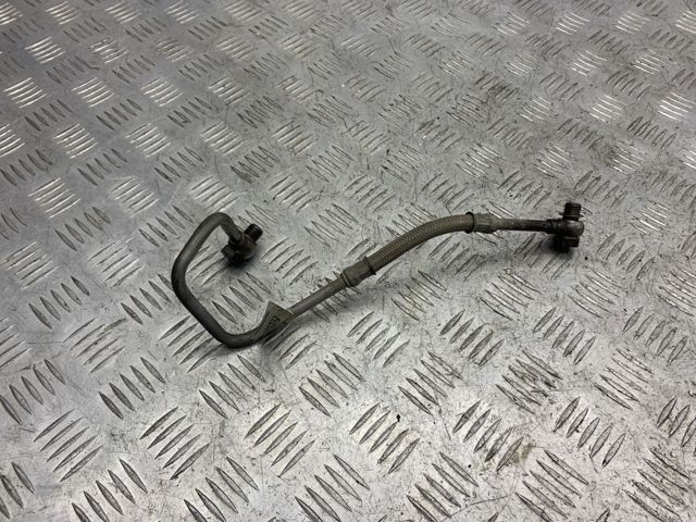 Подача масляная труба LR072563 LAND ROVER