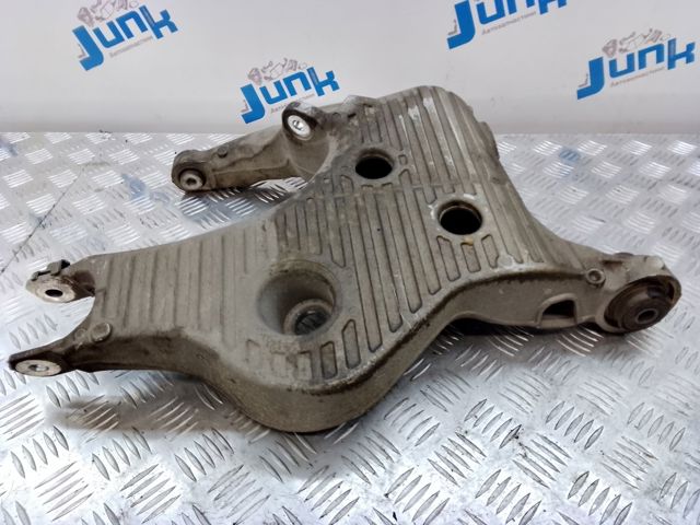 LR072652 LAND ROVER Рычаг задней подвески нижний правый купить в Тернополь