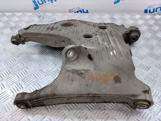 Рычаг задней подвески нижний, левый LR072654 LAND ROVER