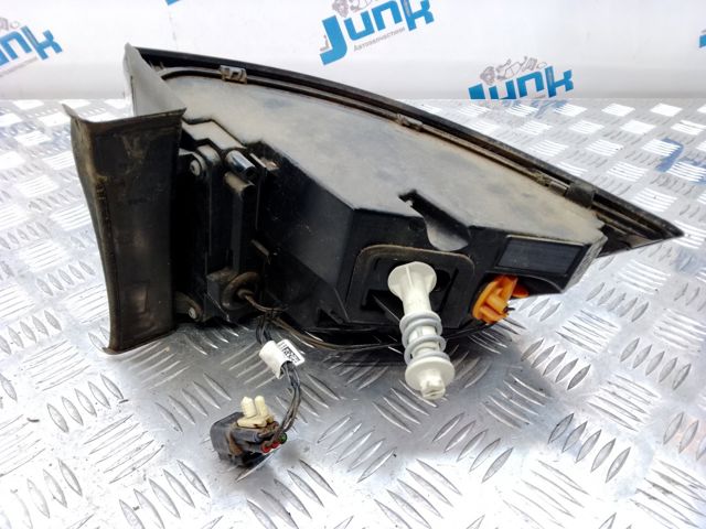 Фонарь задний LR079011 LAND ROVER