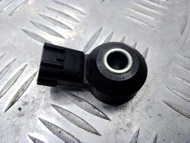Датчик самовоспламенения PE0118921 MAZDA