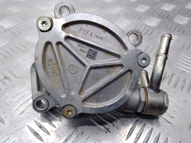 Механический вакуумный насос PYFA18G00 MAZDA