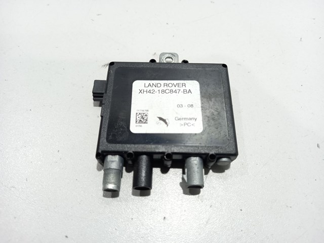 Усилитель сигнала антенны XH4218C847BA LAND ROVER