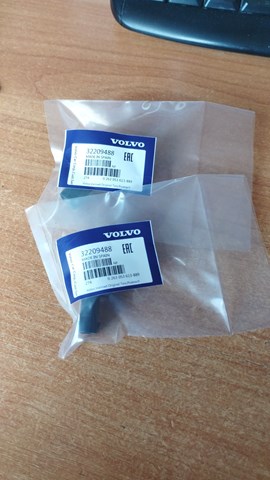 VOLVO 32209488 Парктроники задние в наличии Чернигов
