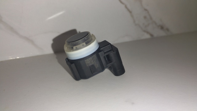 LR011193 LAND ROVER Кронштейн датчика парктроника задний боковой купить в Днепр