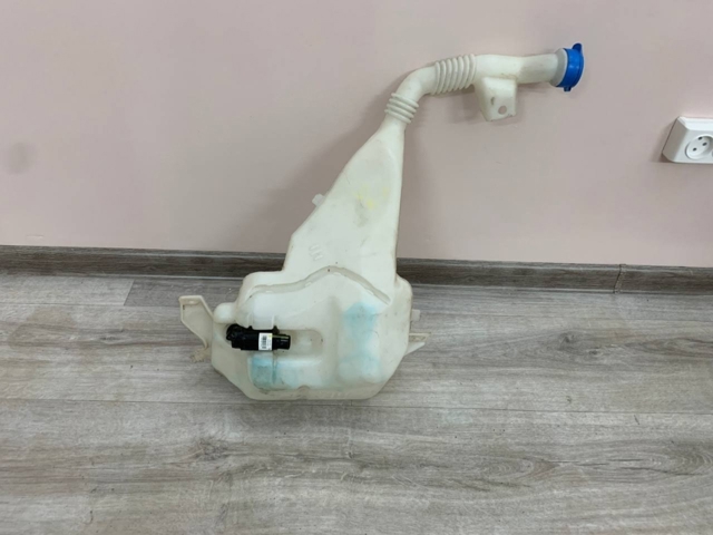 Бачок стеклоомывателя 100540000B TESLA