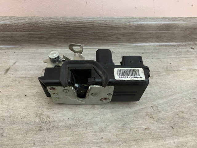 Замок передней пассажирской двери 600891200B TESLA