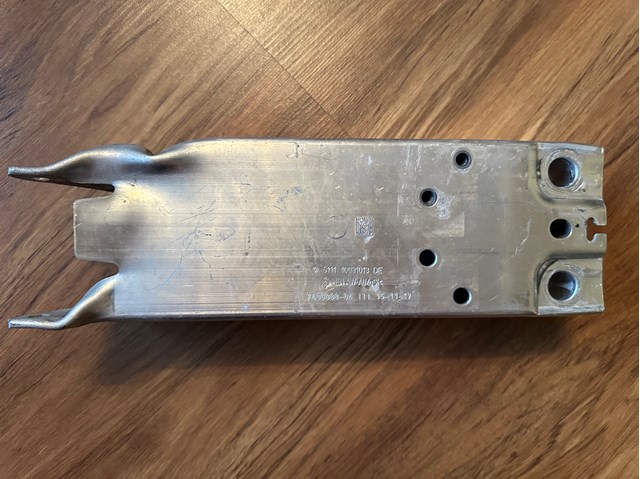 51117406388 BMW Кронштейн усилителя переднего бампера купить в Черновцы