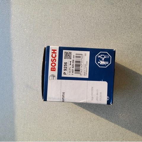 BOSCH 1457429256 Фильтр масляный в наличии Николаев