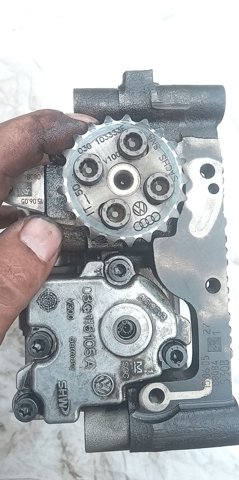 VAG 03G103535B Масляный насос в наличии Черкассы