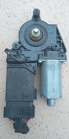 1C0959801 Мотор стеклоподъемника двери передней левой купить Украина