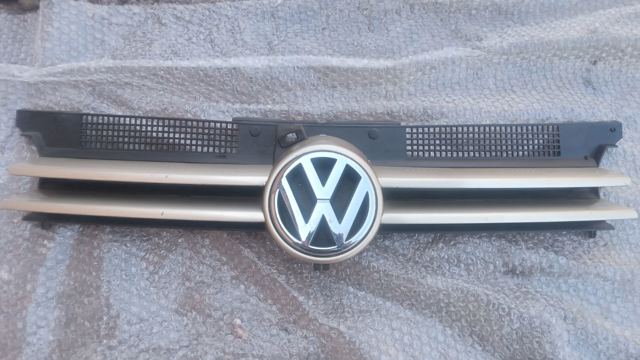 Накладка решетки радиатора 1J0853653C VAG