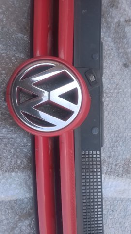 VAG 1J0853653C Молдинг решетки радиатора в наличии Черкассы