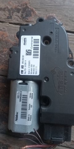 Мотор привода люка 6R0959591 VAG