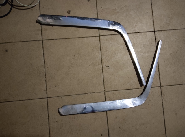 Молдинг бампера переднего, левый 1248801336 MERCEDES
