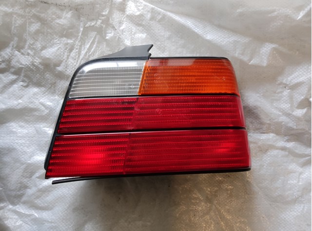 Задняя правая фара 63211387070 BMW