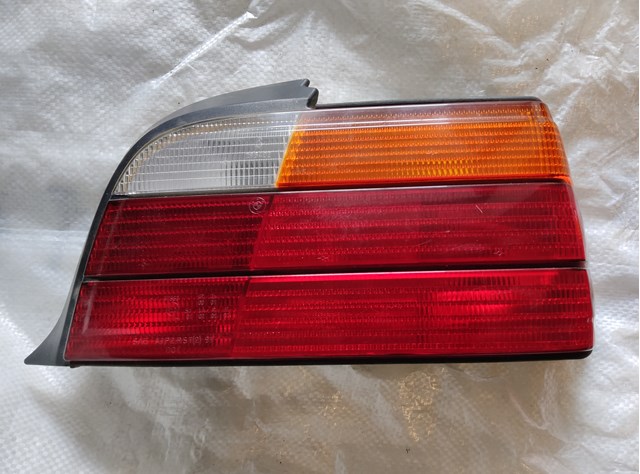 Фонарь задний правый 63211387654 BMW