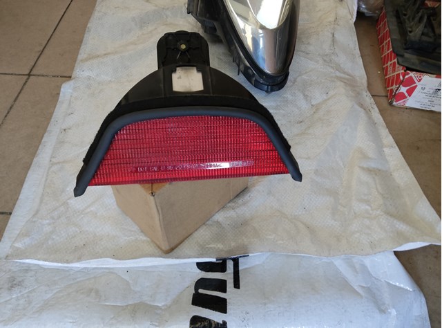 Дополнительный стоп-сигнал 63258360568 BMW