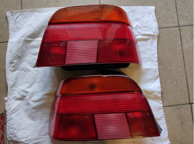 Фонари задние 8358032 BMW