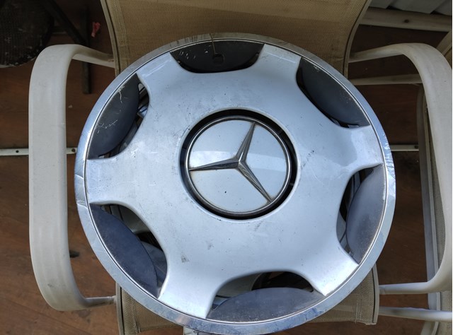 Колпаки на диски Mercedes E
