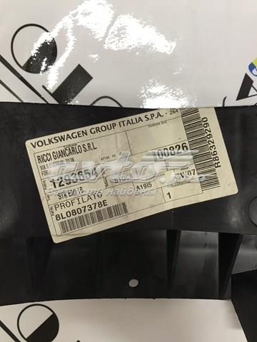 8L0807378E Направляющая заднего бампера правая купить Запорожье