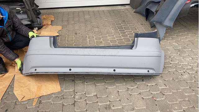 Бампер задний 8P3807303AGRU VAG