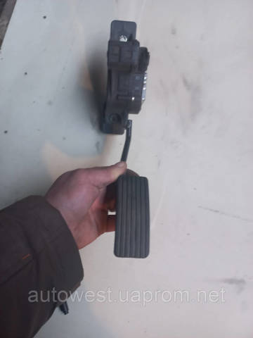 Педали газа 1600A031 MITSUBISHI