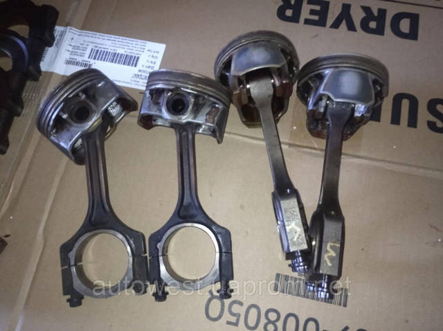 Шатун двигателя 235102G552 HYUNDAI