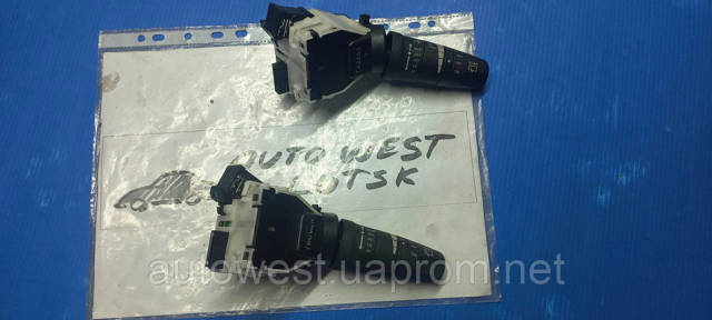25260EE90B NISSAN Переключатель подрулевой правый купить в Николаев