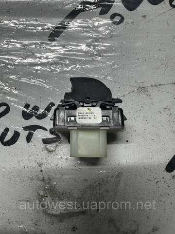 Кнопка стеклоподъемника передняя правая 254218614R RENAULT