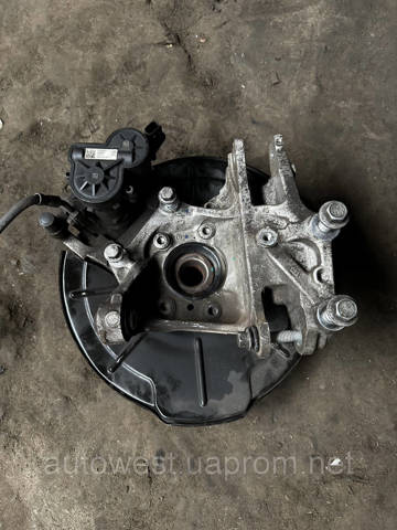 VOLVO 31681851 Цапфа задняя левая в наличии Одесса