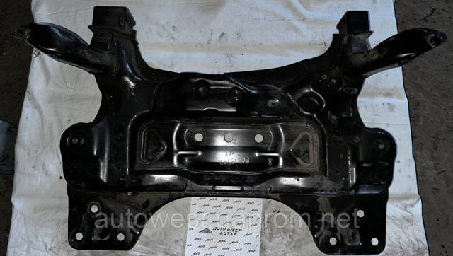 Поперечина передней подвески 32395141 VOLVO