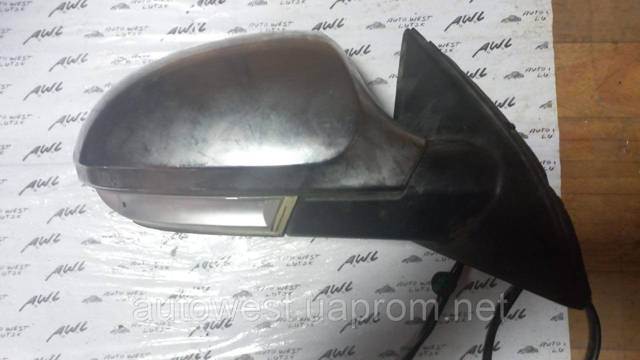 Уплотнитель зеркала к двери правый 3C0857934 VAG