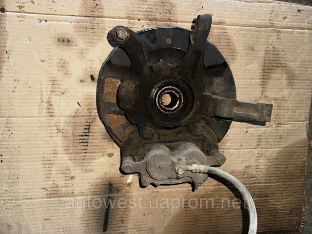 400152Y000 NISSAN Цапфа передняя левая купить в Запорожье