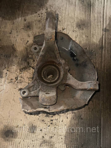4321139045 TOYOTA Цапфа (поворотный кулак) передний правый купить в Павлоград