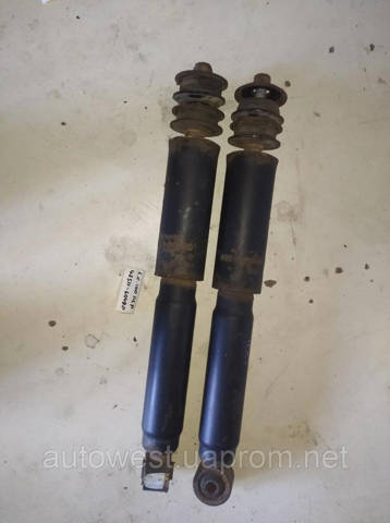 Амортизаторы передние 4851160490 TOYOTA