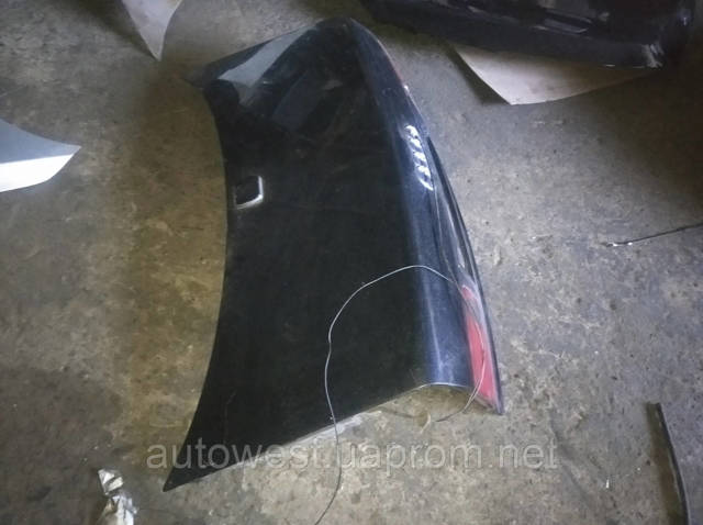 4D0827023N Крышка багажника купить Киев