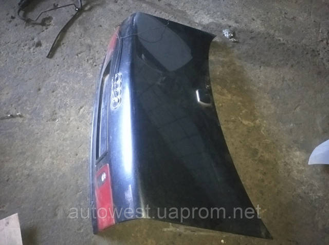 VAG 4D0827023N Крышка багажника в наличии Павлоград