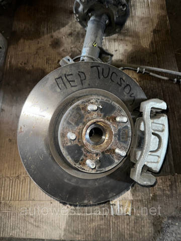 51716D3000 HYUNDAI Цапфа (поворотный кулак) передний правый купить в Ирпень