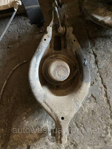 Рычаг задней подвески нижний, левый 52360STXA01 HONDA