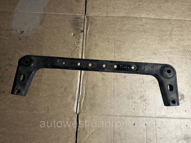 Кронштейн передней балки 544C4EL000 NISSAN