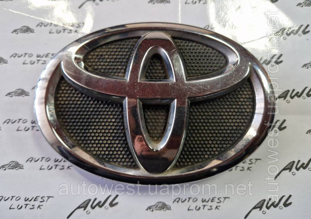 Фирменный значек капота 7531106060 TOYOTA