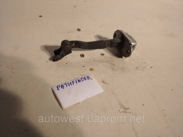 NISSAN 804304X00A Ограничитель двери в наличии Николаев