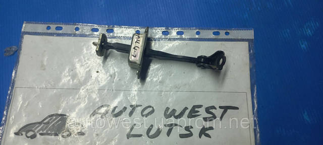 NISSAN 80431ZR80A Ограничитель открывания двери передний в наличии Черновцы
