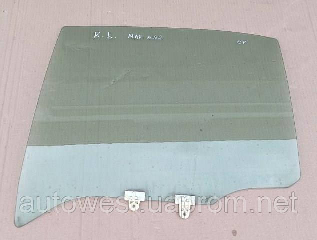 Стекло задней двери, левой 8230142U00 NISSAN