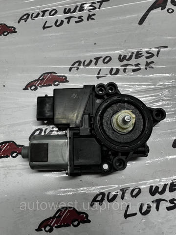 82460A2010 HYUNDAI Мотор стеклоподъемника двери передней правой купить в Харьков