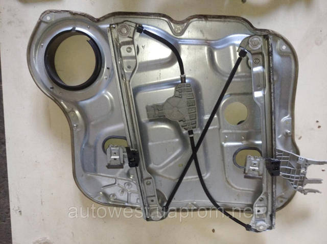 Стеклоподъемник передней правой двери 824812B000 HYUNDAI