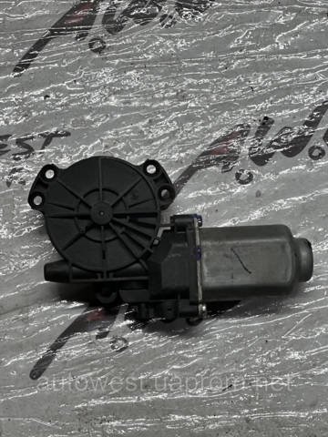 834503K001 HYUNDAI Мотор стеклоподъемника двери задней левой купить в Ужгород